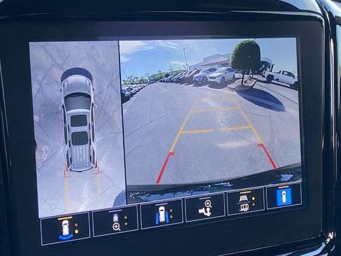 Used 2023 Chevrolet Traverse Premier w/ Redline Edition image 11