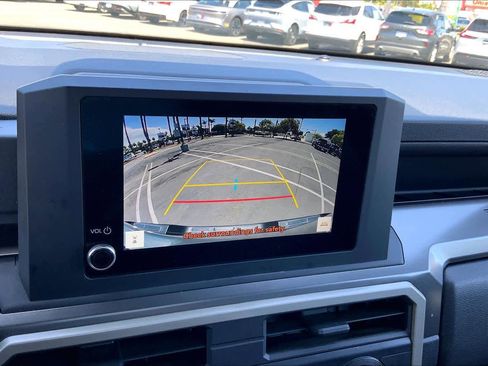 Used 2025 Toyota Tacoma SR5 AWD/4WD image 24