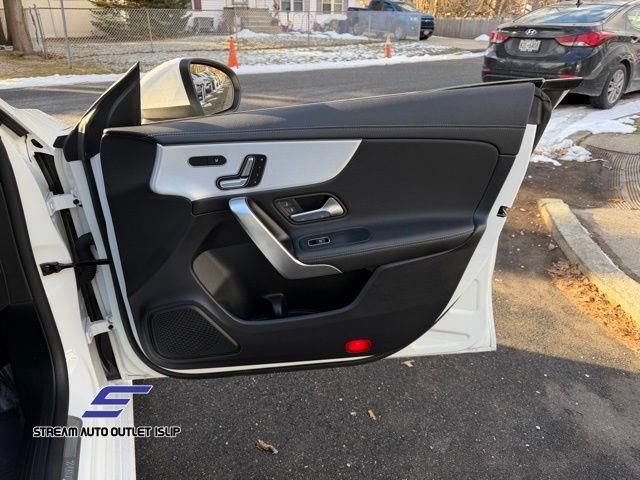 Used 2023 Mercedes-Benz CLA 250 4MATIC image 15