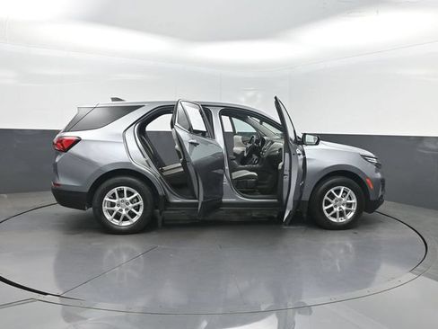 Used 2023 Chevrolet Equinox LT FWD image 43