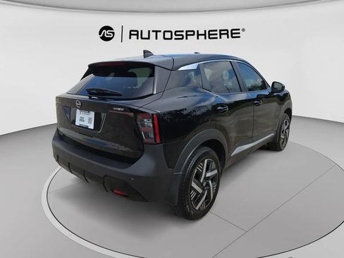 Used 2025 Nissan Kicks SV FWD image 9