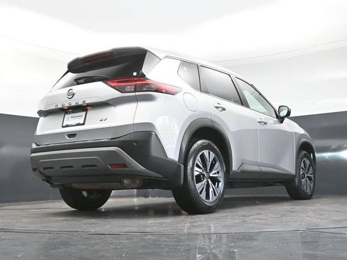 Used 2021 Nissan Rogue SV w/ Premium Package FWD image 29