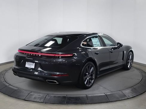 Certified 2025 Porsche Panamera RWD image 7
