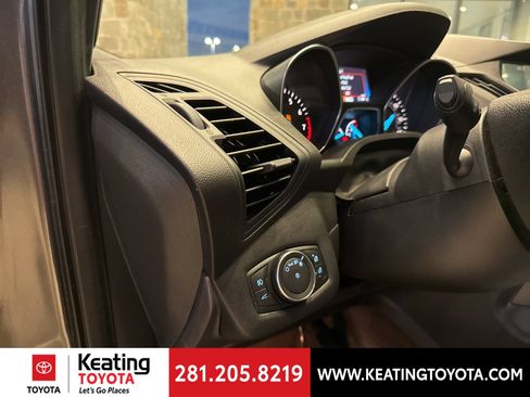 Used 2019 Ford Escape SE FWD image 12
