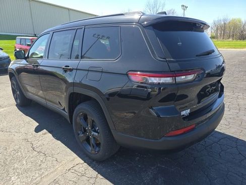 New 2025 Jeep Grand Cherokee L Limited w/ Luxury Tech Group II AWD/4WD image 5