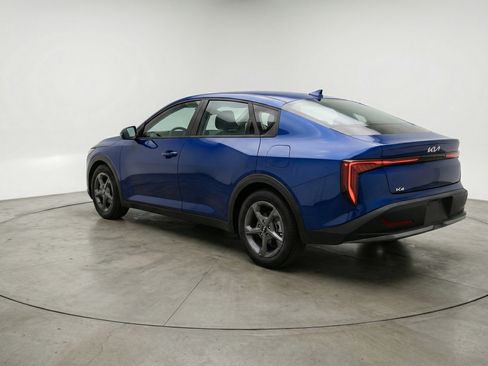 Used 2025 Kia K4 LXS FWD image 6