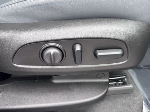 Used 2021 Buick Enclave Essence w/ Sound and Sites Package image 19