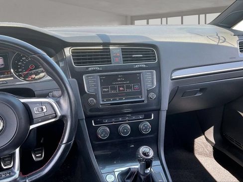 Used 2017 Volkswagen GTI SE FWD image 9