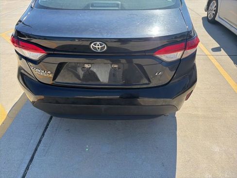 Used 2021 Toyota Corolla LE FWD image 6