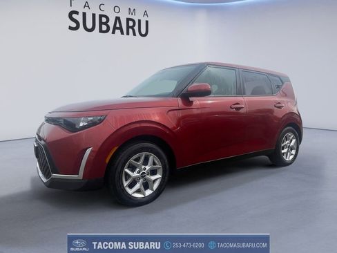 Used 2023 Kia Soul LX w/ LX Technology Package image 1