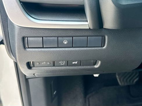 Certified 2025 Nissan Rogue SV AWD/4WD image 22