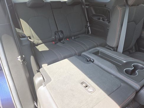 Used 2025 Honda Pilot Sport image 21