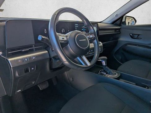 Used 2025 Hyundai Kona SEL FWD image 9