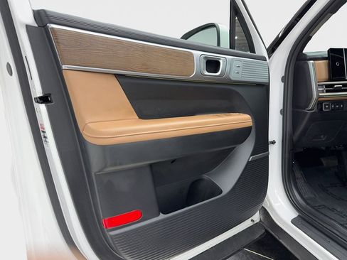 Used 2025 Hyundai Santa Fe Limited image 45