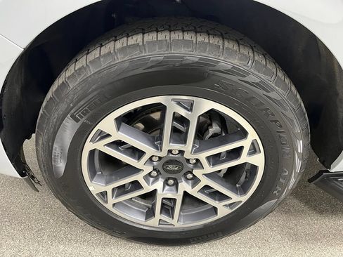 Used 2025 Ford Expedition Max Active AWD/4WD image 15