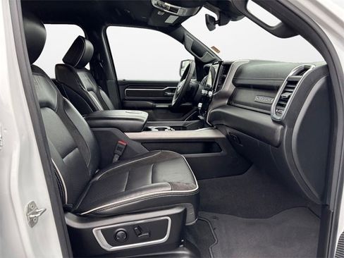 Used 2025 RAM 1500 Laramie image 15