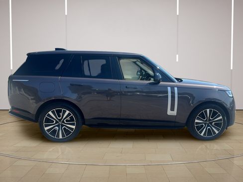 Used 2025 Land Rover Range Rover Autobiography AWD/4WD image 8