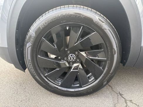 New 2026 Volkswagen Atlas SE image 22