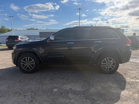 Used 2020 Jeep Grand Cherokee Limited w/ Premium Lighting Group AWD/4WD image 2
