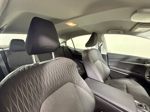 Used 2025 Toyota Camry LE image 35