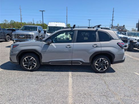 Used 2025 Subaru Forester Limited w/ Popular Package #2 image 2