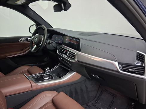 Used 2022 BMW X5 xDrive40i w/ M Sport Package image 36