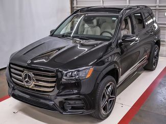 Used 2024 Mercedes-Benz GLS 450 4MATIC video 1