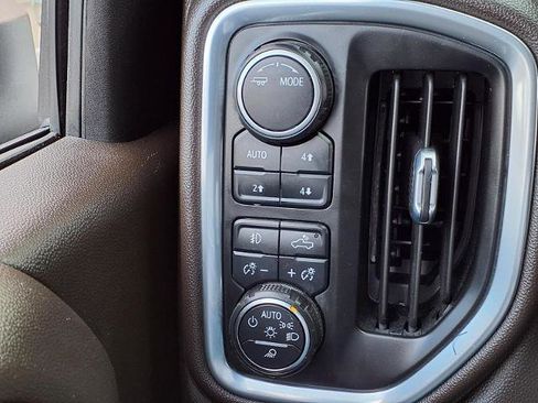 Used 2022 Chevrolet Silverado 3500 LTZ w/ LTZ Plus Package image 15