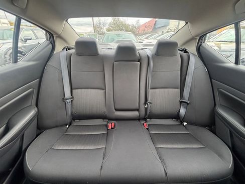 Used 2025 Nissan Altima 2.5 SV FWD image 39