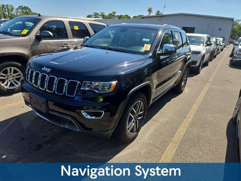 Used 2019 Jeep Grand Cherokee Limited AWD/4WD image 2