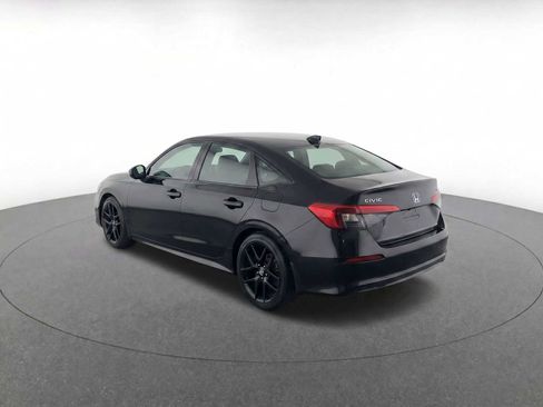 Used 2023 Honda Civic Sport image 4