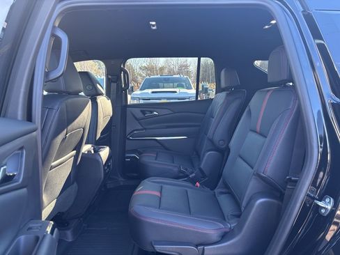 New 2026 Chevrolet Traverse RS w/ LPO, Floor Liner Package image 10