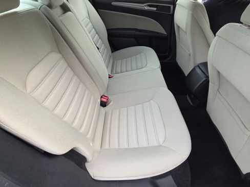 Used 2018 Ford Fusion S image 29