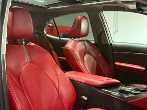 Used 2021 Toyota Camry XSE image 14