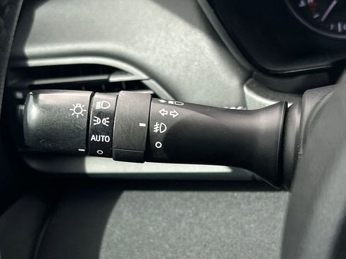 Used 2021 Subaru Outback Premium image 22