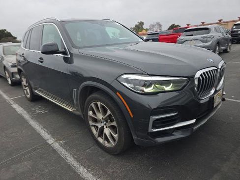 Used 2023 BMW X5 xDrive40i AWD/4WD image 2