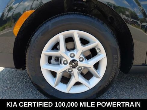 Certified 2025 Kia Soul LX w/ LX Technology Package FWD image 10