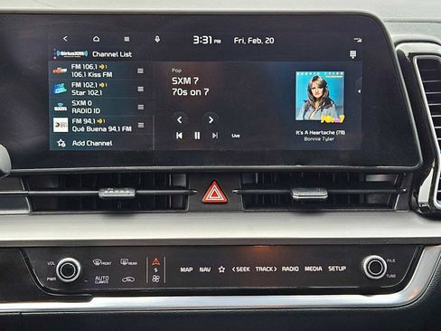 Used 2024 Kia Sportage EX image 16