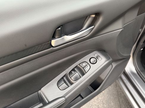 Used 2024 Nissan Altima 2.5 SV w/ SV Premium Package image 22