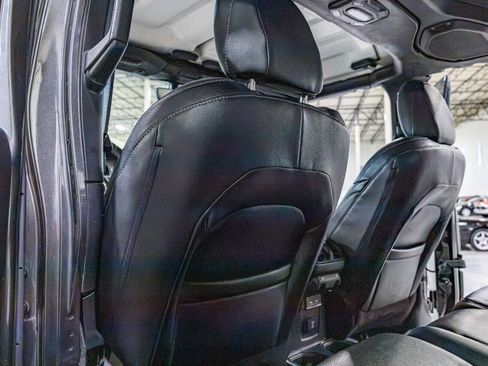 Used 2019 Jeep Wrangler Unlimited Sahara AWD/4WD image 40