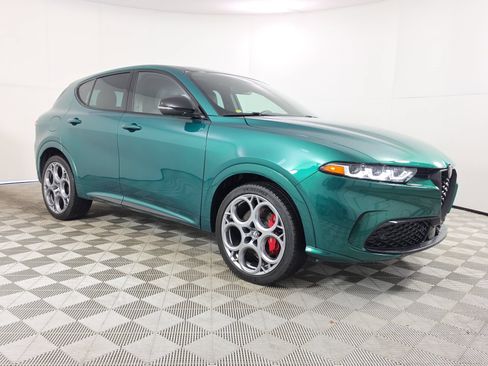 Used 2025 Alfa Romeo Tonale Tributo Italiano AWD/4WD image 1