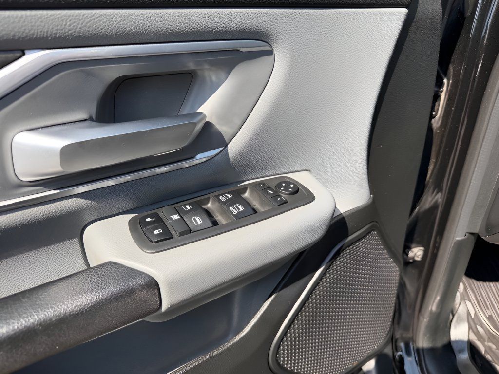 Used 2019 RAM 1500 Big Horn AWD/4WD image 18
