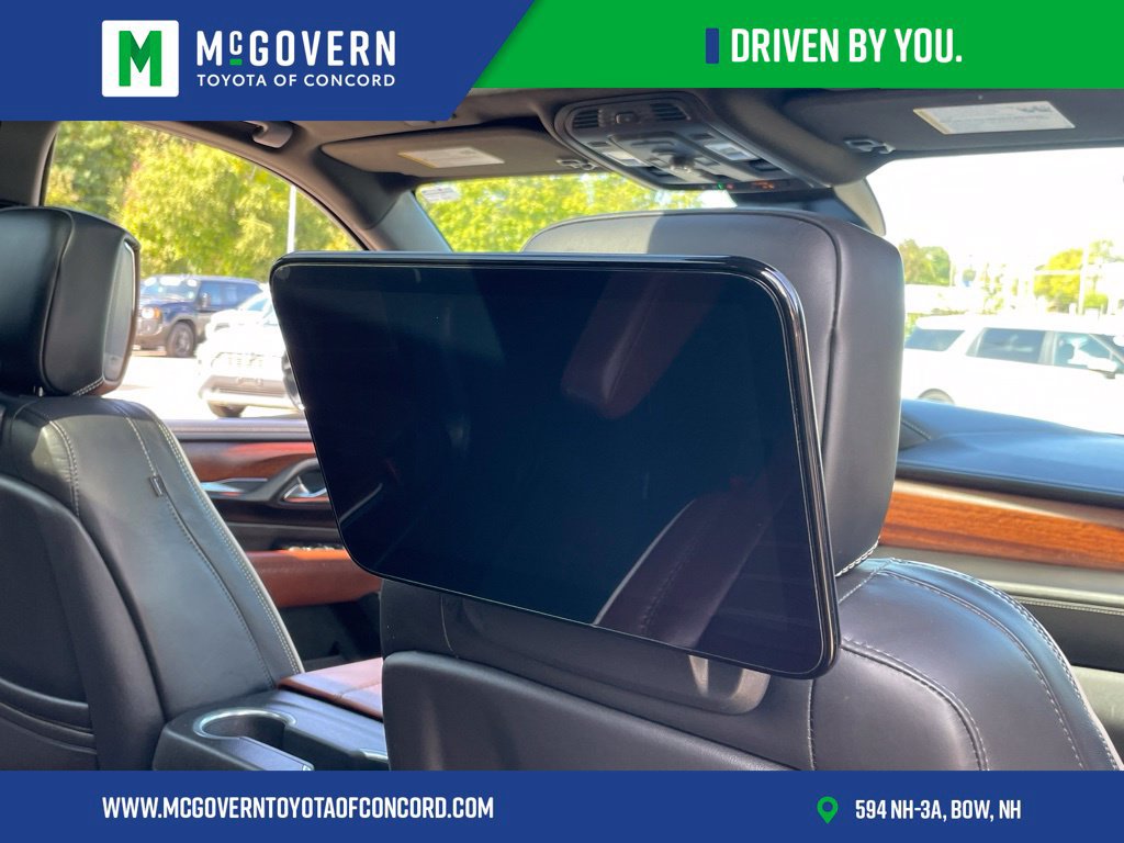Used 2023 GMC Yukon XL Denali Ultimate AWD/4WD image 32