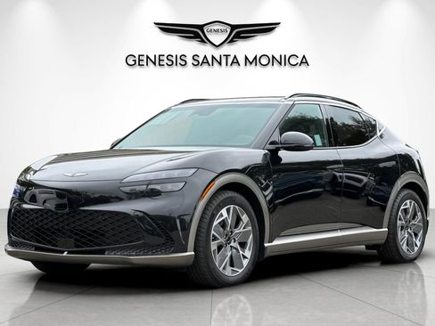 Used 2025 Genesis GV60 Advanced AWD/4WD image 9