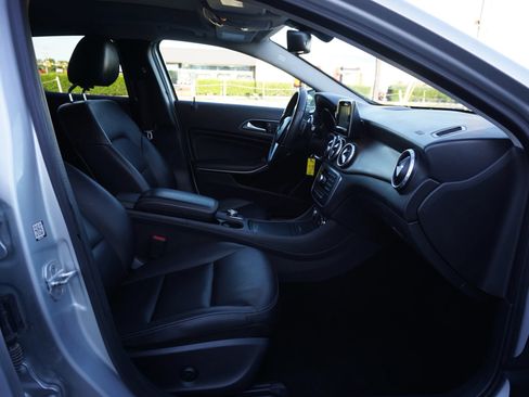 Used 2015 Mercedes-Benz GLA 250 w/ Premium Package image 21