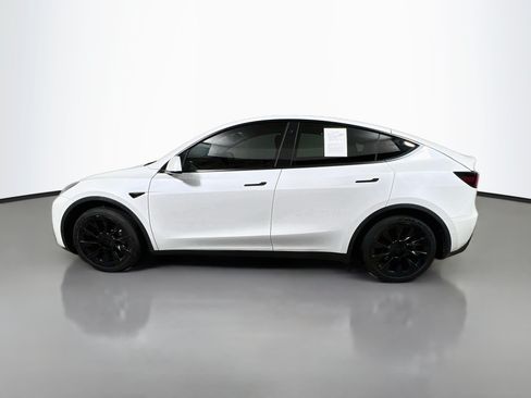 Used 2021 Tesla Model Y 2WD image 9