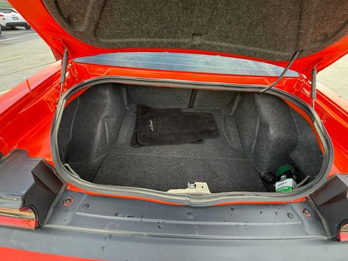 Used 2016 Dodge Challenger SRT Hellcat image 28