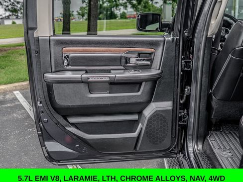 Used 2017 RAM 1500 Laramie w/ Convenience Group AWD/4WD image 16