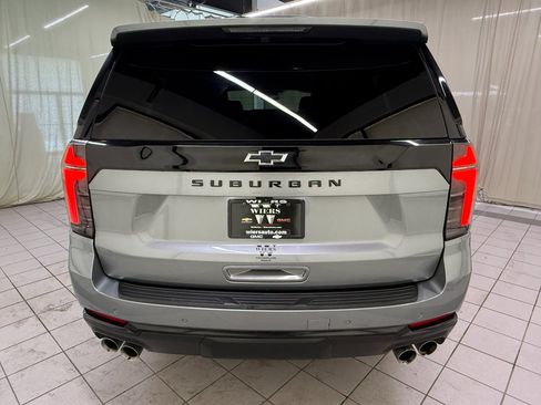 Certified 2025 Chevrolet Suburban Z71 AWD/4WD image 6