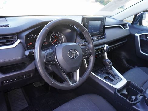 Used 2020 Toyota RAV4 XLE image 13